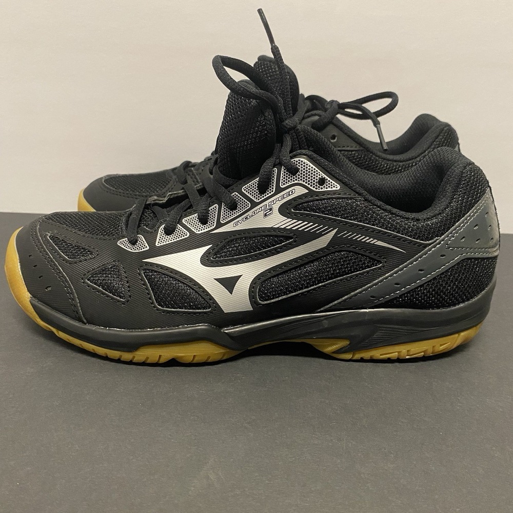 Mizuno Women's Indoor Court Shoes Size 9.5 Black Gum Sole Volleyball Badminton